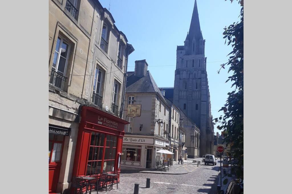 Au Coeur Du Vieux Bayeux, Logement De Charme Apartment Exterior photo